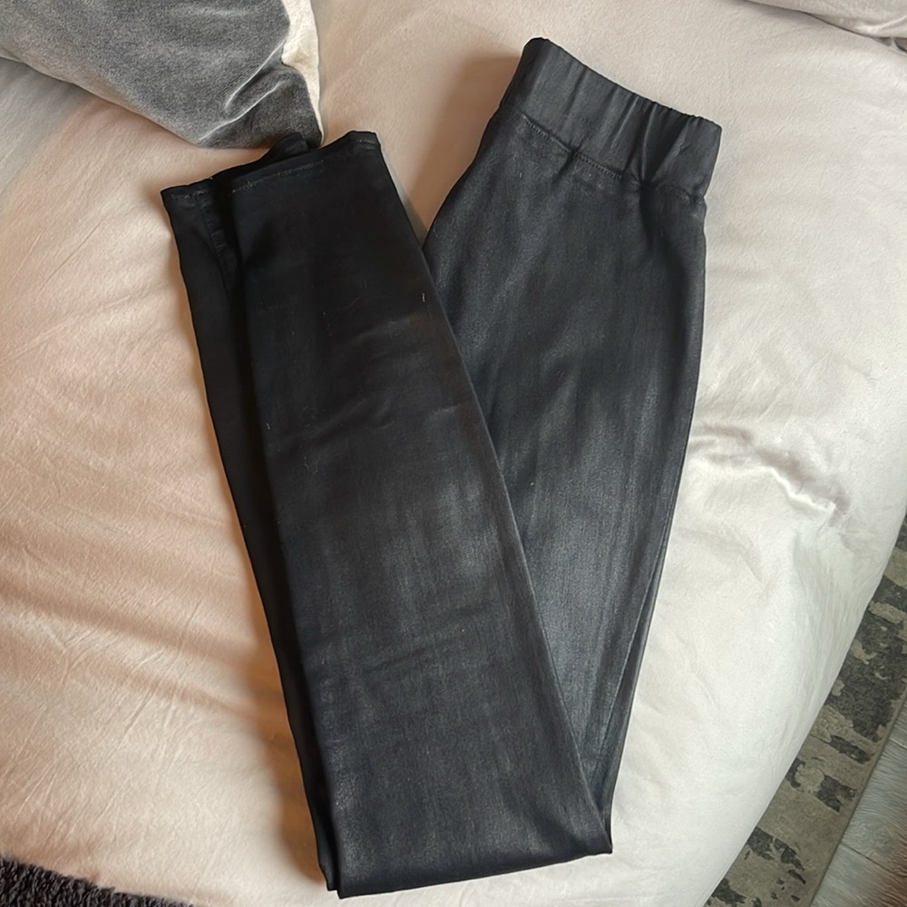 L'AGENCE Rochelle Pull On Pant in Black Coated